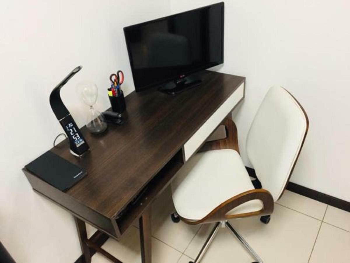 Hermoso Y Unico Apartamento Moderno, En Pleno Centro De Santa Cruz, Con Netflix Wi-Fi De 60 Mb, Estacionamiento Gratis Y Ac En Todos Los Ambientes Santa Cruz de La Sierra Esterno foto