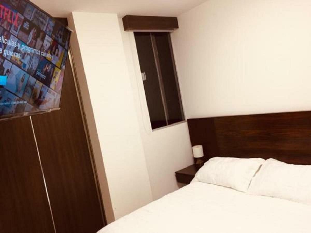 Hermoso Y Unico Apartamento Moderno, En Pleno Centro De Santa Cruz, Con Netflix Wi-Fi De 60 Mb, Estacionamiento Gratis Y Ac En Todos Los Ambientes Santa Cruz de La Sierra Esterno foto